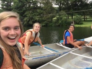 leah-kayaking-selfie